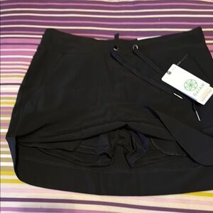 GAIAM Black Mini Skirt with underneath shorts